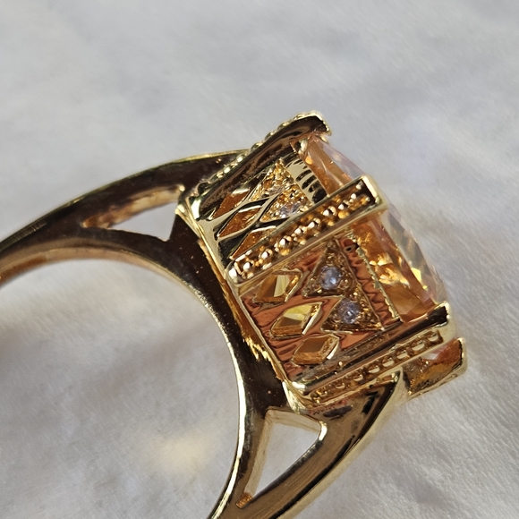 Gold and Purple Statement Ring - Picture 7 of 14